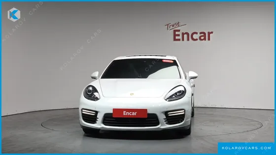 PORSCHE PANAMERA 4.8 GTS