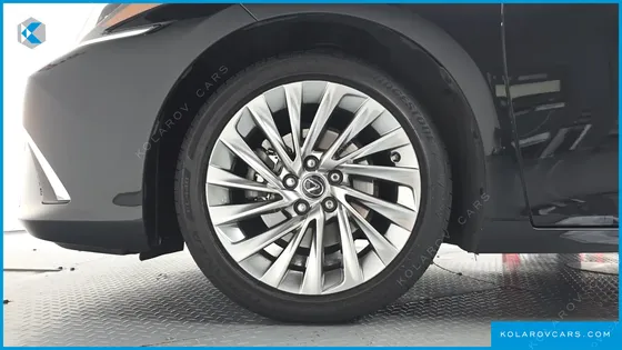 LEXUS ES EXECUTIVE