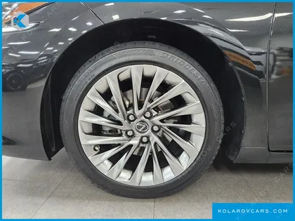 LEXUS ES LUXURY PLUS