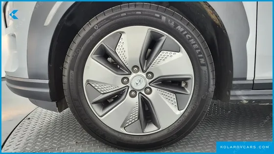 HYUNDAI KONA MODREN