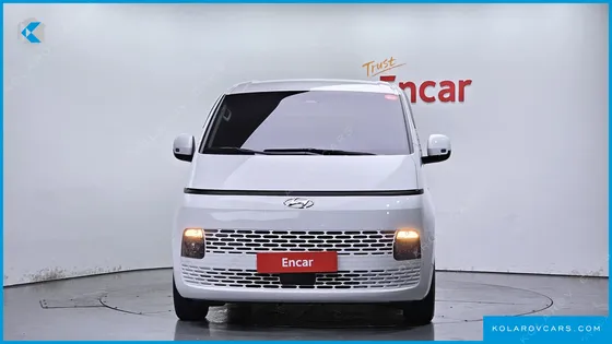 HYUNDAI STARIA CARGO 5-SEATER