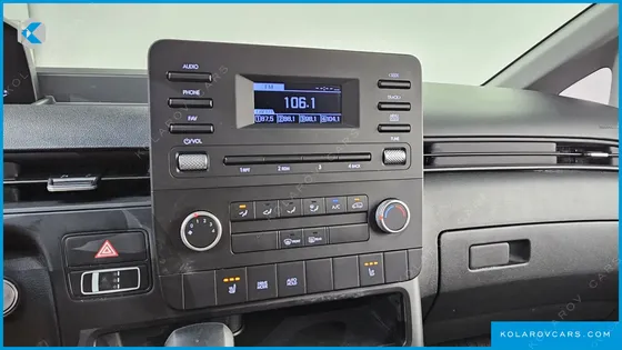 HYUNDAI STARIA CARGO 5-SEATER