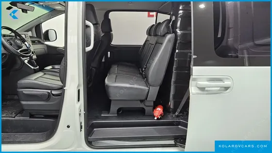 HYUNDAI STARIA CARGO 5-SEATER