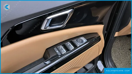 KIA CARNIVAL 9-SEATER NOBLESSE