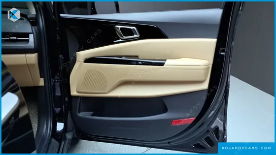 KIA CARNIVAL 9-SEATER NOBLESSE