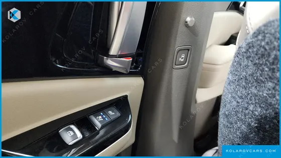 KIA CARNIVAL 7-SEATER SIGNATURE