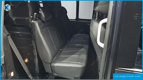 HYUNDAI STARIA L3.5 CARGO 5-SEATER