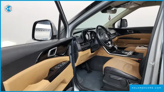 KIA CARNIVAL 11-SEATER PRESTIGE