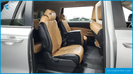 KIA CARNIVAL 11-SEATER PRESTIGE