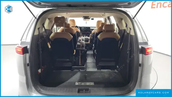 KIA CARNIVAL 11-SEATER PRESTIGE