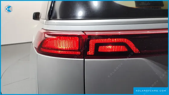 KIA CARNIVAL 11-SEATER PRESTIGE
