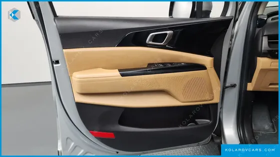KIA CARNIVAL 11-SEATER PRESTIGE