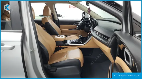 KIA CARNIVAL 11-SEATER PRESTIGE