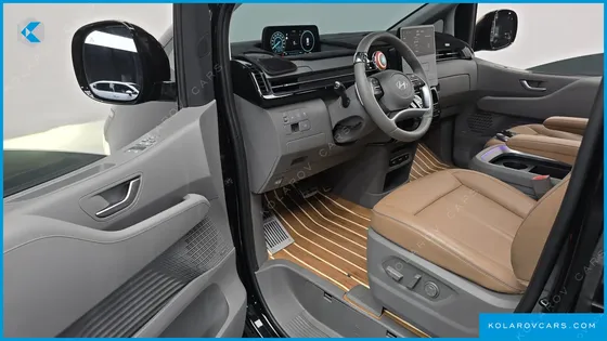 HYUNDAI STARIA HEV 1.6 LOUNGE 9-SEATER