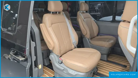 HYUNDAI STARIA HEV 1.6 LOUNGE 9-SEATER