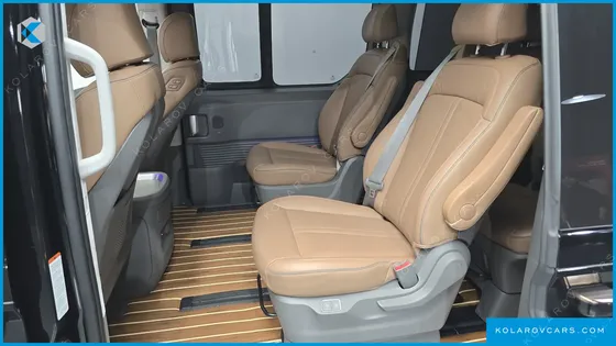 HYUNDAI STARIA HEV 1.6 LOUNGE 9-SEATER
