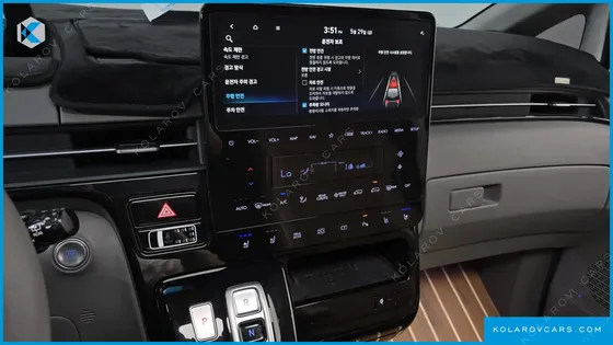 HYUNDAI STARIA HEV 1.6 LOUNGE 9-SEATER