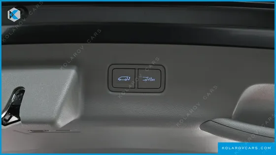 HYUNDAI STARIA HEV 1.6 LOUNGE 9-SEATER