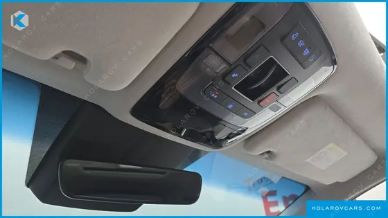 HYUNDAI STARIA HEV 1.6 LOUNGE 9-SEATER