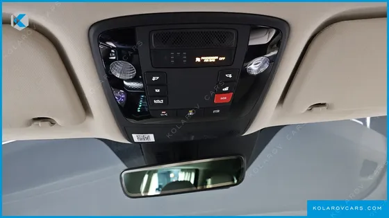 KIA CARNIVAL 9-SEATER HI-LIMOUSINE