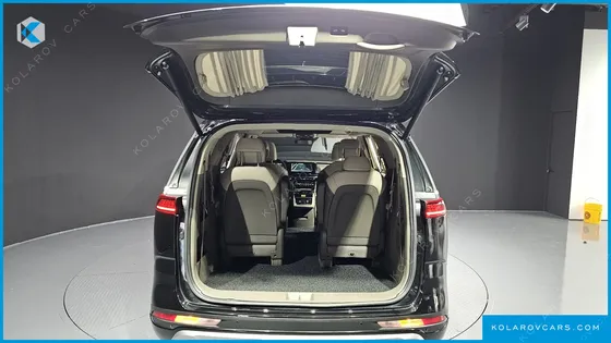 KIA CARNIVAL 9-SEATER HI-LIMOUSINE