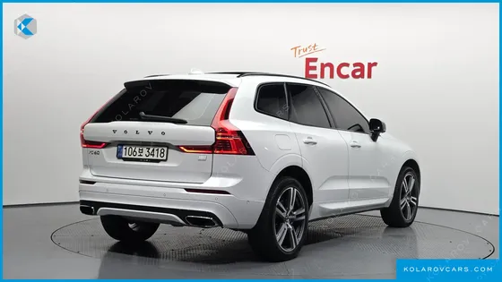 VOLVO XC60 T8 R-DESIGN