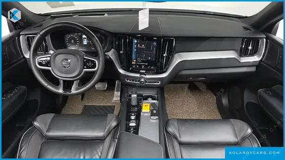 VOLVO XC60 T8 R-DESIGN