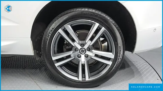 VOLVO XC60 T8 R-DESIGN