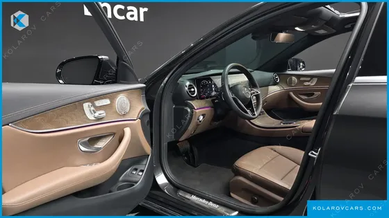 MERCEDES E-CLASS E300E 4MATIC EXCLUSIVE