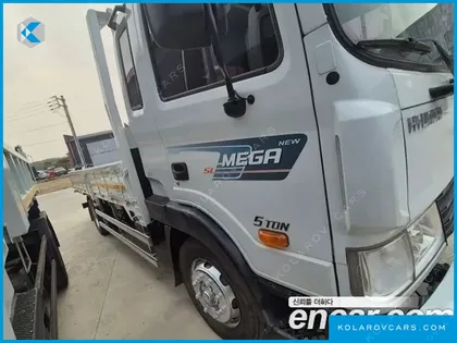 HYUNDAI MEGA TRUCK GOLD