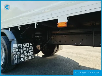 HYUNDAI MEGA TRUCK GOLD
