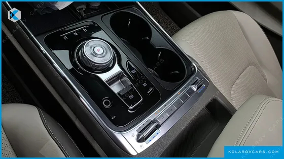 KIA CARNIVAL 7-SEATER SIGNATURE