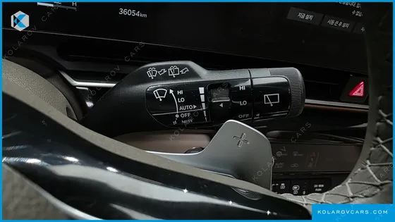 KIA CARNIVAL 7-SEATER SIGNATURE