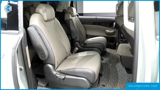 KIA CARNIVAL GASOLINE 9-SEATER SIGNATURE