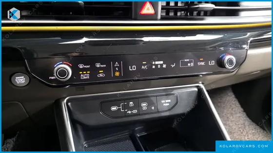 KIA CARNIVAL GASOLINE 9-SEATER SIGNATURE