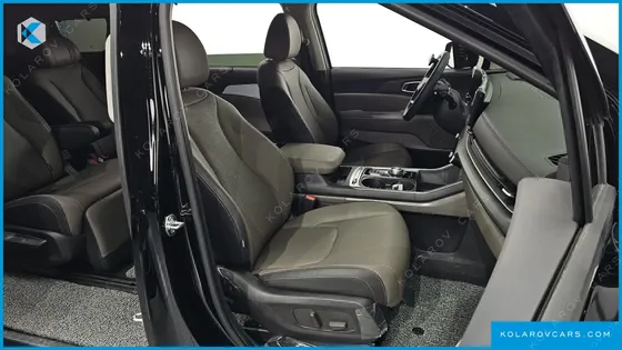 KIA CARNIVAL 7-SEATER NOBLESSE
