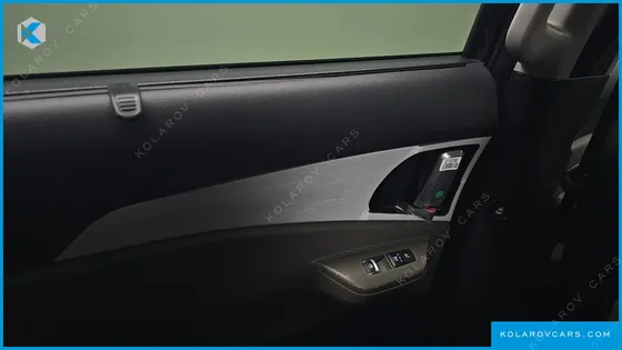 KIA CARNIVAL 7-SEATER NOBLESSE