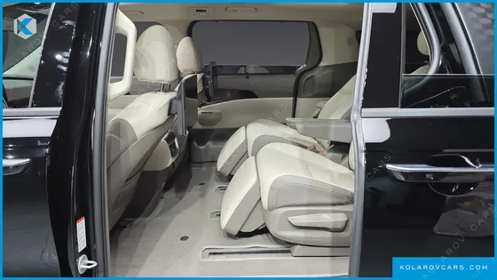 KIA CARNIVAL GASOLINE 7 SEATER X LINE