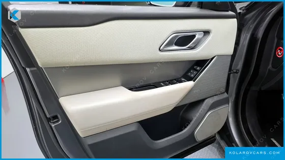 LAND ROVER RANGE ROVER VELAR 3.0 D300 R-DYNAMIC SE