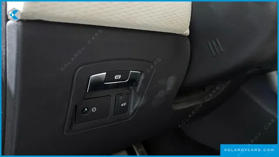 LAND ROVER RANGE ROVER VELAR 3.0 D300 R-DYNAMIC SE