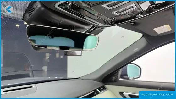 LAND ROVER RANGE ROVER VELAR 3.0 D300 R-DYNAMIC SE