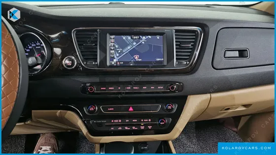 KIA CARNIVAL 9-SEATER NOBLESSE