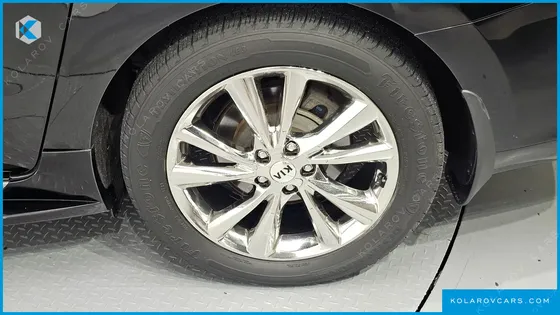 KIA CARNIVAL 9-SEATER NOBLESSE