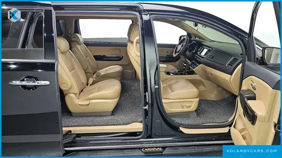 KIA CARNIVAL 9-SEATER NOBLESSE