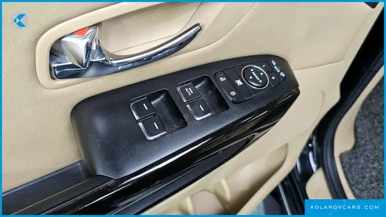 KIA CARNIVAL 9-SEATER NOBLESSE