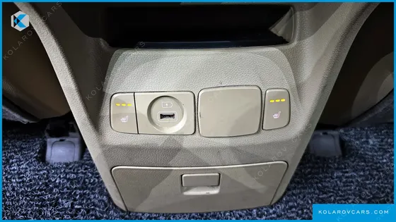 KIA CARNIVAL 9-SEATER NOBLESSE