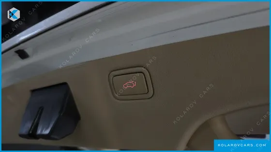 KIA CARNIVAL 7-SEATER LIMOUSINE