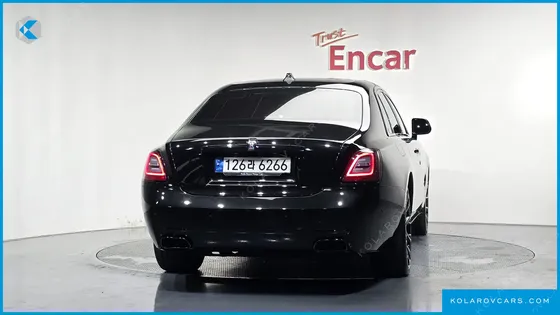 ROLLS ROYCE GHOST 6.7 V12 BLACK BADGE