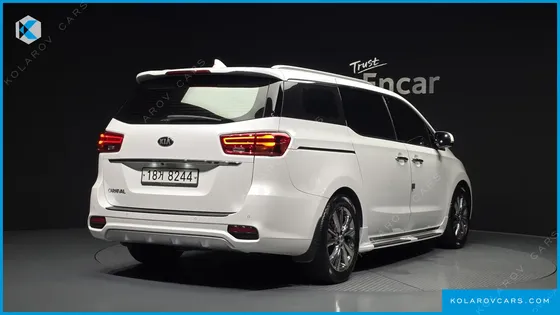 KIA CARNIVAL 9-SEATER NOBLESSE SPECIAL