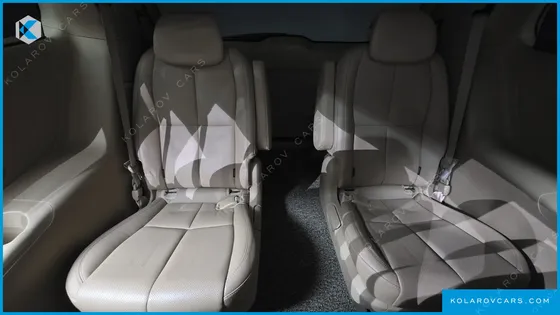 KIA CARNIVAL 9-SEATER NOBLESSE SPECIAL